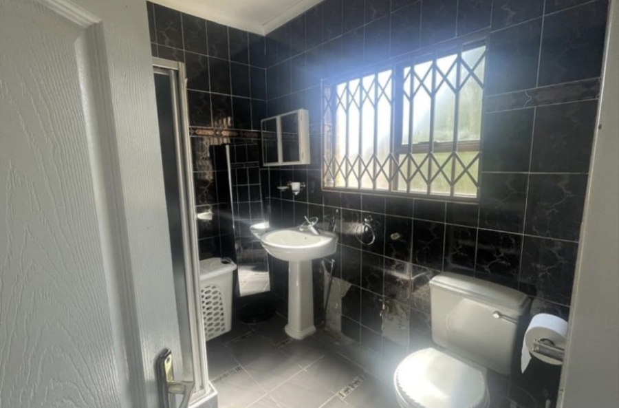 4 Bedroom Property for Sale in Ficksburg Free State